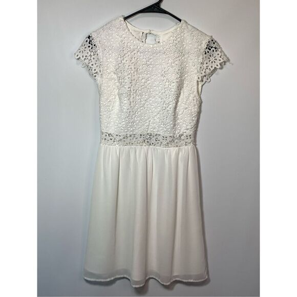 Francesca's Women's Open Back Lace Lined Cap Sleeve Mini Dress White Size XS - Picture 1 of 9